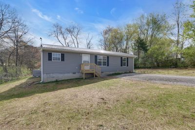 82 N B St, House other with 3 bedrooms, 2 bathrooms and null parking in Hillsboro TN | Image 2