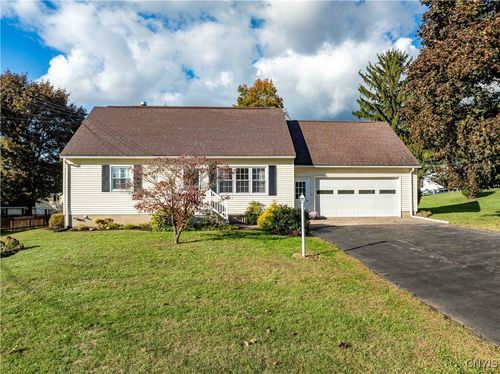 2729 Forest Hill Dr, Auburn, NY, 13021-5661 | Card Image