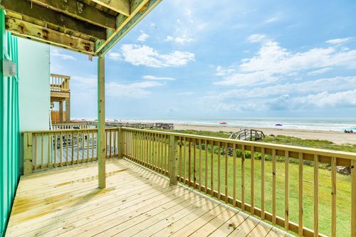 apt-7-101 Pelican Pl, Surfside Beach, TX, 77541-2005 | Card Image