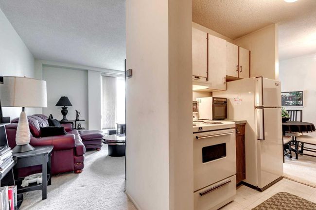 304 - 315 Heritage Drive Se, Home with 2 bedrooms, 1 bathrooms and 1 parking in Calgary AB | Image 5