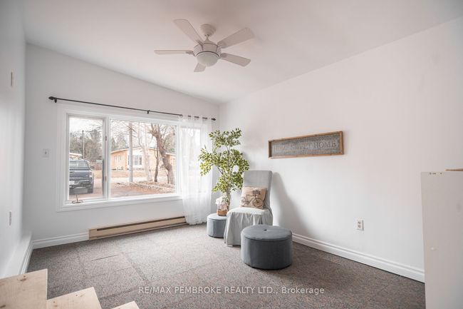 84 Frontenac Cres, House other with 5 bedrooms, 3 bathrooms and 4 parking in Deep River ON | Image 14