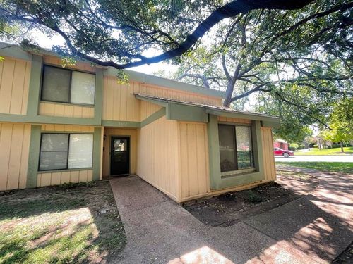 9502 Quail Village Ln, Austin, TX, 78758-5816 | Card Image