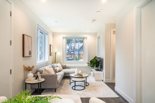 7261 E Sherbrooke Street, Vancouver, BC, V5X1T7 | Card Image
