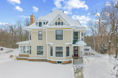 405 2nd Ave, Baraboo, WI, 53913-2461 | Card Image