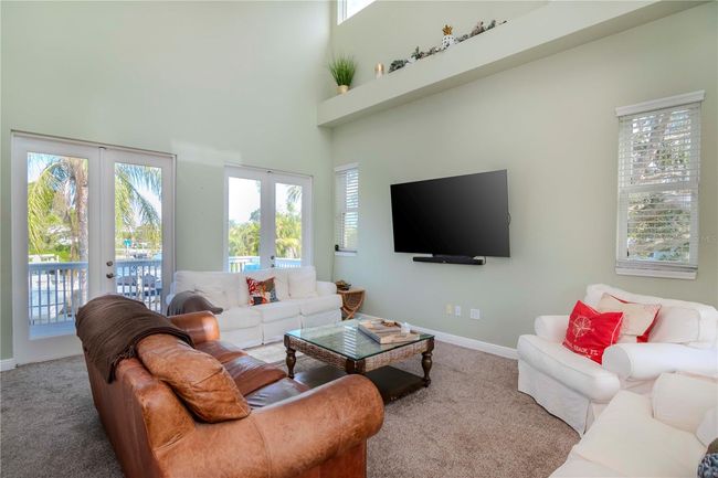 320 Georgia Ave, House other with 3 bedrooms, 3 bathrooms and null parking in CRYSTAL BEACH FL | Image 5