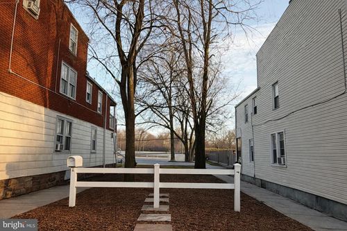 1839 Boas St, HARRISBURG, PA, 17103-1527 | Card Image