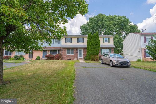 418 Jackson St, PENNSBURG, PA, 18073-1809 | Card Image