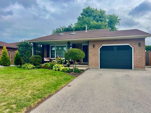 3933 Vineyard Cres, Vineland, ON, L0R2C0 | Card Image