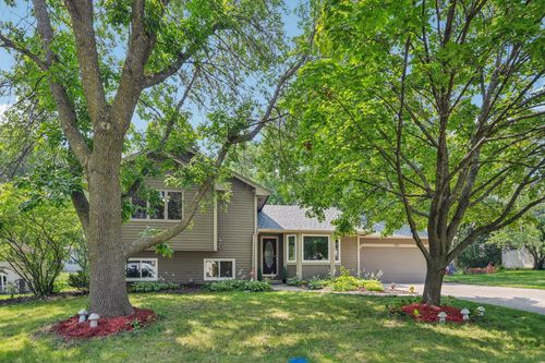 721 Conestoga Trl, Chanhassen, MN, 55317-9007 | Card Image