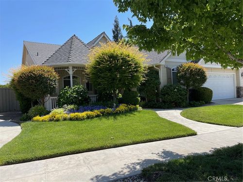 370 Trenton Ave, Clovis, CA, 93619-7520 | Card Image