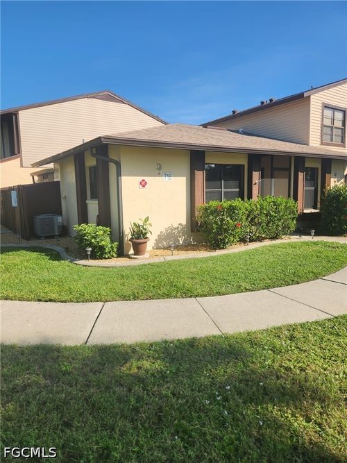 31-716 Se 12th Ct, CAPE CORAL, FL, 33990-3952 | Card Image
