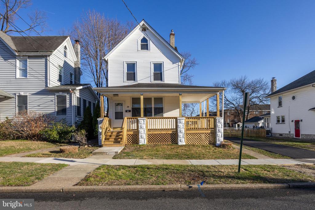 Residential in OAKLYN