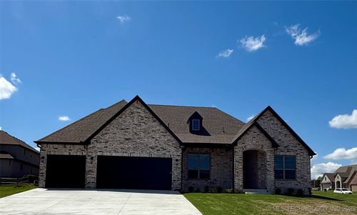 9524 N 144th East Ave, Owasso, OK, 74055-4951 | Card Image
