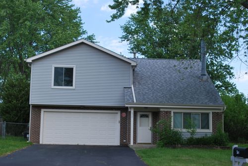 571 White Birch Road, Lindenhurst, IL, 60046 | Card Image