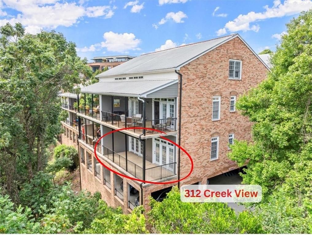 Creek View Ln, Roswell, GA 30075