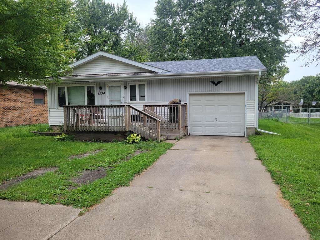 11th St, Manson, IA 50563