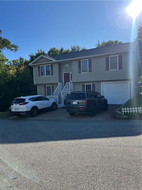 26 Ophelia St, Providence, RI, 02909-5821 | Card Image