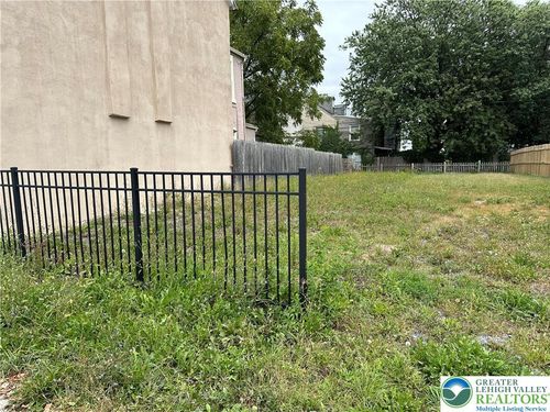 343 N 10th St, Allentown, PA, 18102-3262 | Card Image