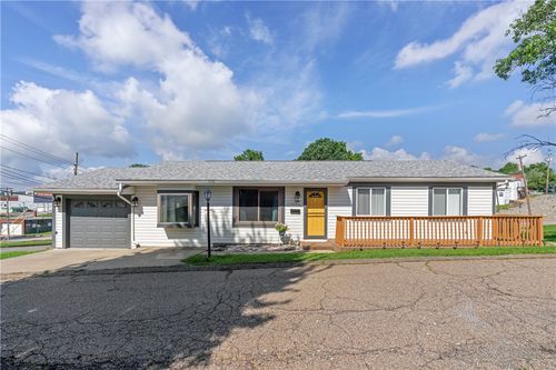 111 Wasler Way, Washington, PA, 15301-4071 | Card Image