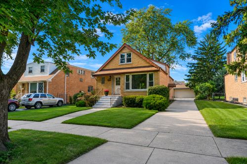 4232 W 109th St, Oak Lawn, IL, 60453-5356 | Card Image