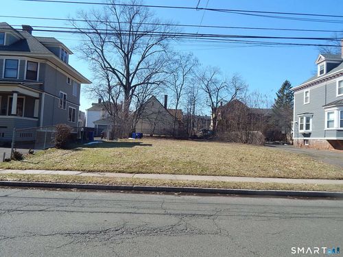 205 Beacon St, Hartford, CT, 06105-2927 | Card Image