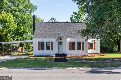 225 Strickland Ave, Blackshear, GA, 31516-1237 | Card Image