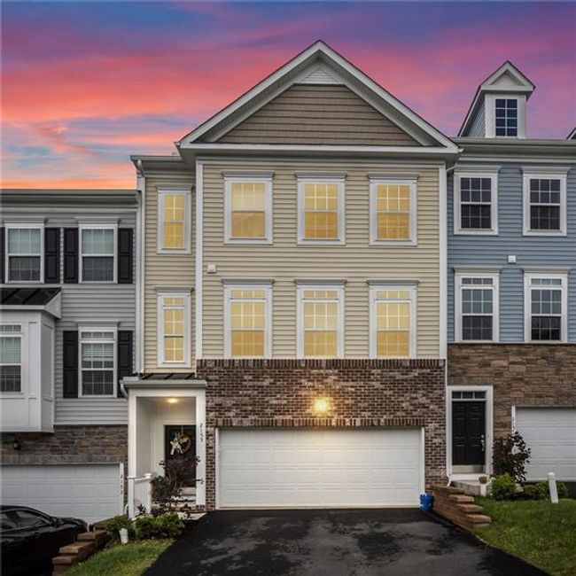2155 Shawnee Dr, Townhouse with 3 bedrooms, 3 bathrooms and 2 parking in Washington PA | Image 22