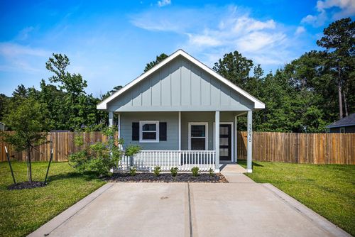 17070 Marie Village Dr, Conroe, TX, 77306-2236 | Card Image