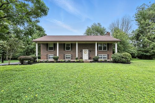621 Harden St, Gallatin, TN, 37066-4834 | Card Image