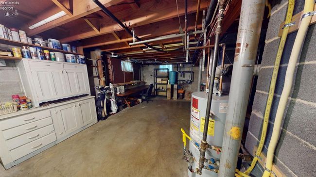 1501 Tiffin Rd, House other with 3 bedrooms, 2 bathrooms and 2 parking in Fremont OH | Image 37