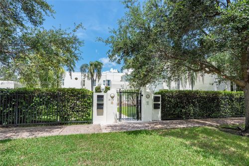 b-602 Malaga Ave, Coral Gables, FL, 33134-6515 | Card Image