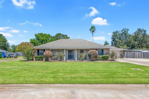 829 Rampart St, Lake Charles, LA, 70607-6345 | Card Image