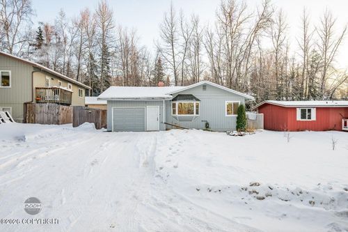 17340 Meadow Creek Dr, Eagle River, AK, 99577-8181 | Card Image