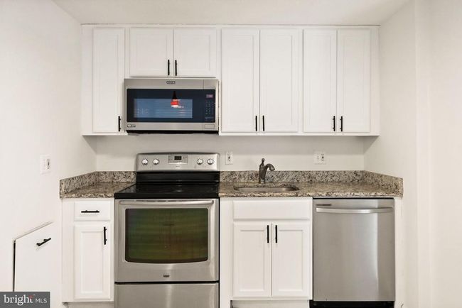 2280 Cocquina Dr, House other with 5 bedrooms, 2 bathrooms and null parking in RESTON VA | Image 22