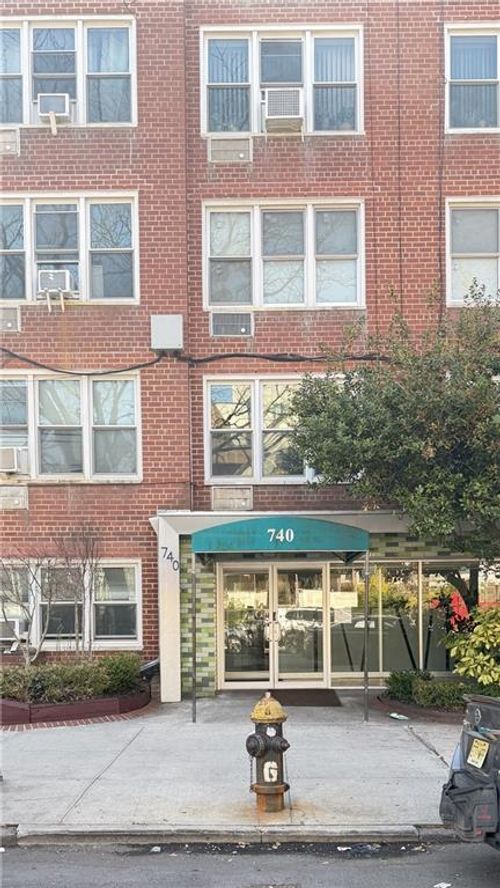 j6-740 E 32nd St, Brooklyn, NY, 11210-3110 | Card Image