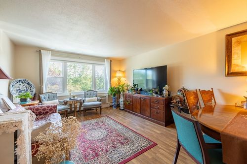 5-2 Colonial Dr, Andover, MA, 01810-7302 | Card Image