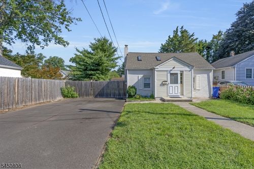 96 Conover Pl, Middlesex, NJ, 08846-1506 | Card Image