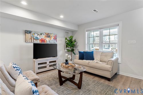 1117 31st St, Richmond, VA, 23223-6701 | Card Image