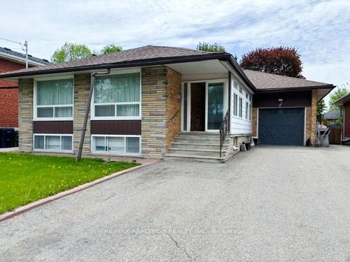 97 Overbrook Place, North York, ON, M3H4P5 | Card Image