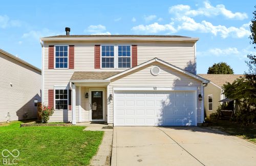 72 Winterwood Dr, Greenwood, IN, 46143-7606 | Card Image