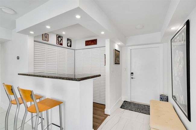 APT-401D - 2860 Ne 14 Th Street Cswy, Condo with 2 bedrooms, 2 bathrooms and null parking in Pompano Beach FL | Image 4