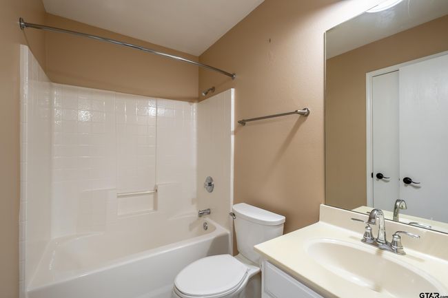 5709 Mustang Trl, House other with 4 bedrooms, 2 bathrooms and null parking in Tyler TX | Image 20