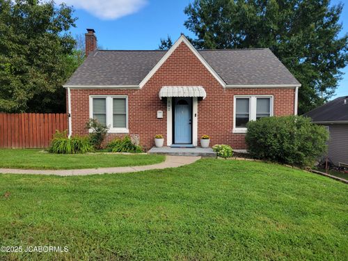 202 Mckinley St, Jefferson City, MO, 65101-4232 | Card Image