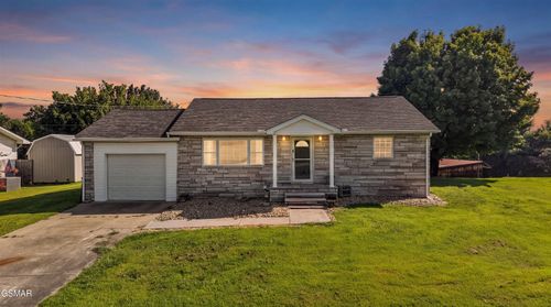 1356 Bluegrass Rd, Sevierville, TN, 37862-5203 | Card Image