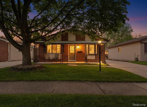 6038 Michael St, Taylor, MI, 48180-1206 | Card Image