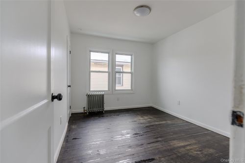 11932 164th St, Jamaica, NY, 11434-5737 | Card Image