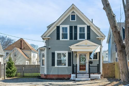 185 Burrill St, Swampscott, MA, 01907-1837 | Card Image
