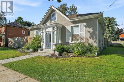 220 Charles St, Belleville, ON, K8N3M4 | Card Image
