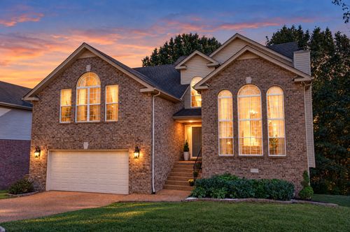 5473 Oak Chase Dr, Antioch, TN, 37013-4250 | Card Image