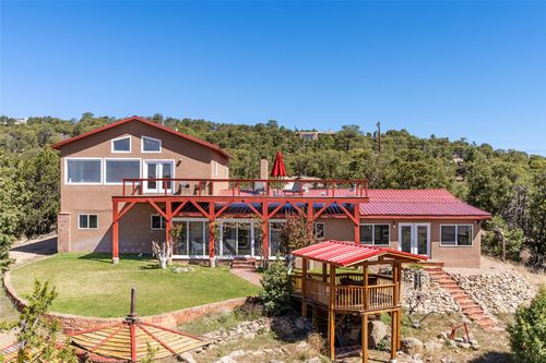 7670 Old Santa Fe Trl, Santa Fe, NM, 87505-9359 | Card Image